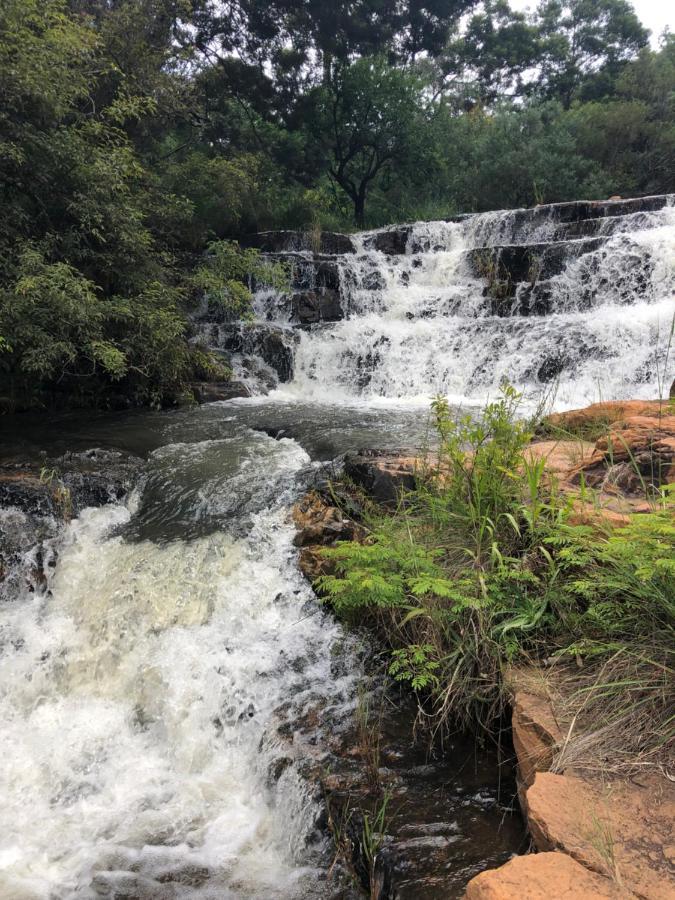 Tegwaan Country Getaway Villa Waterval Boven Bagian luar foto